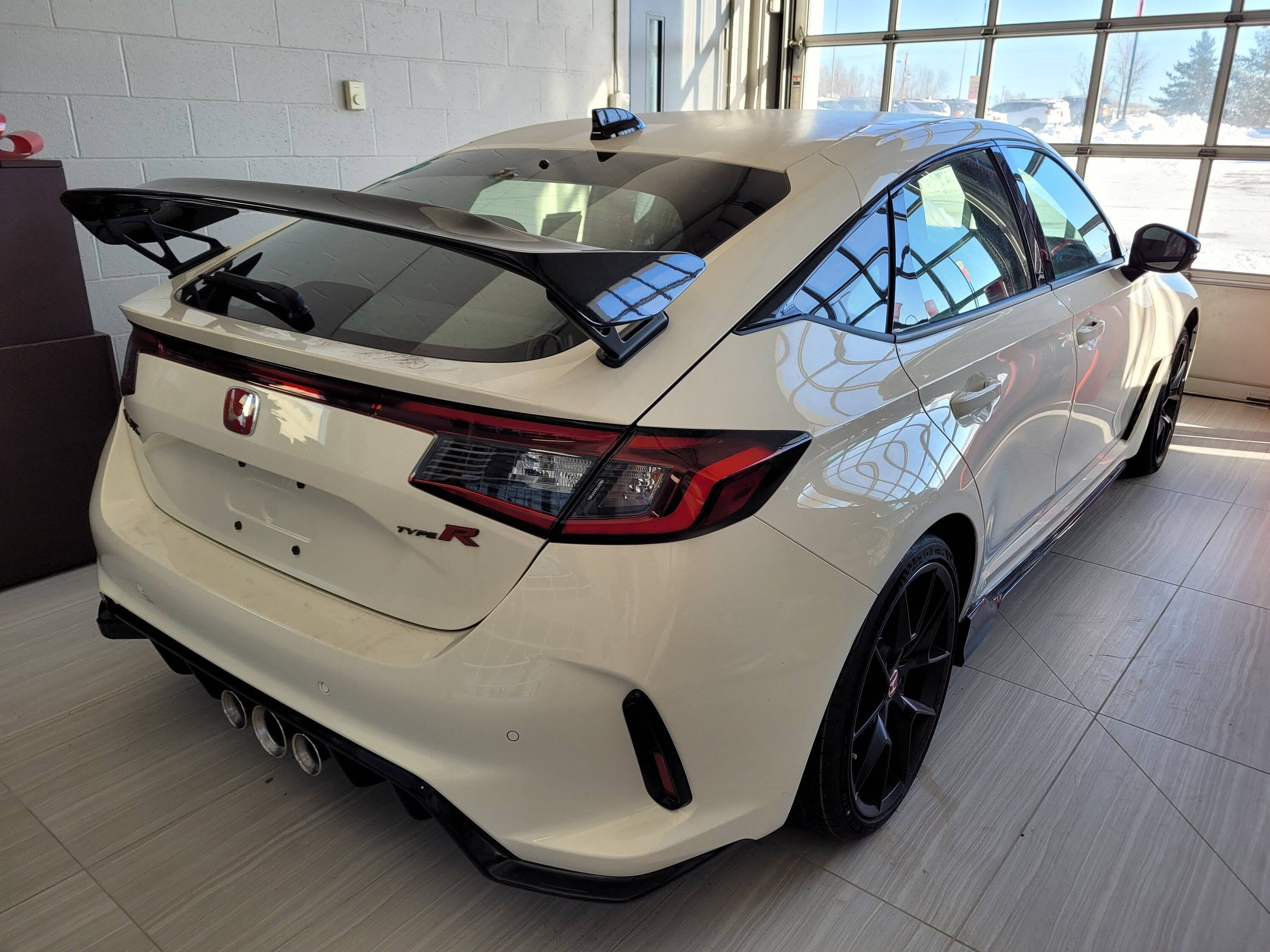 11th Gen Honda Civic Canadian dealer asked what colour Type R I want 20221111_110441