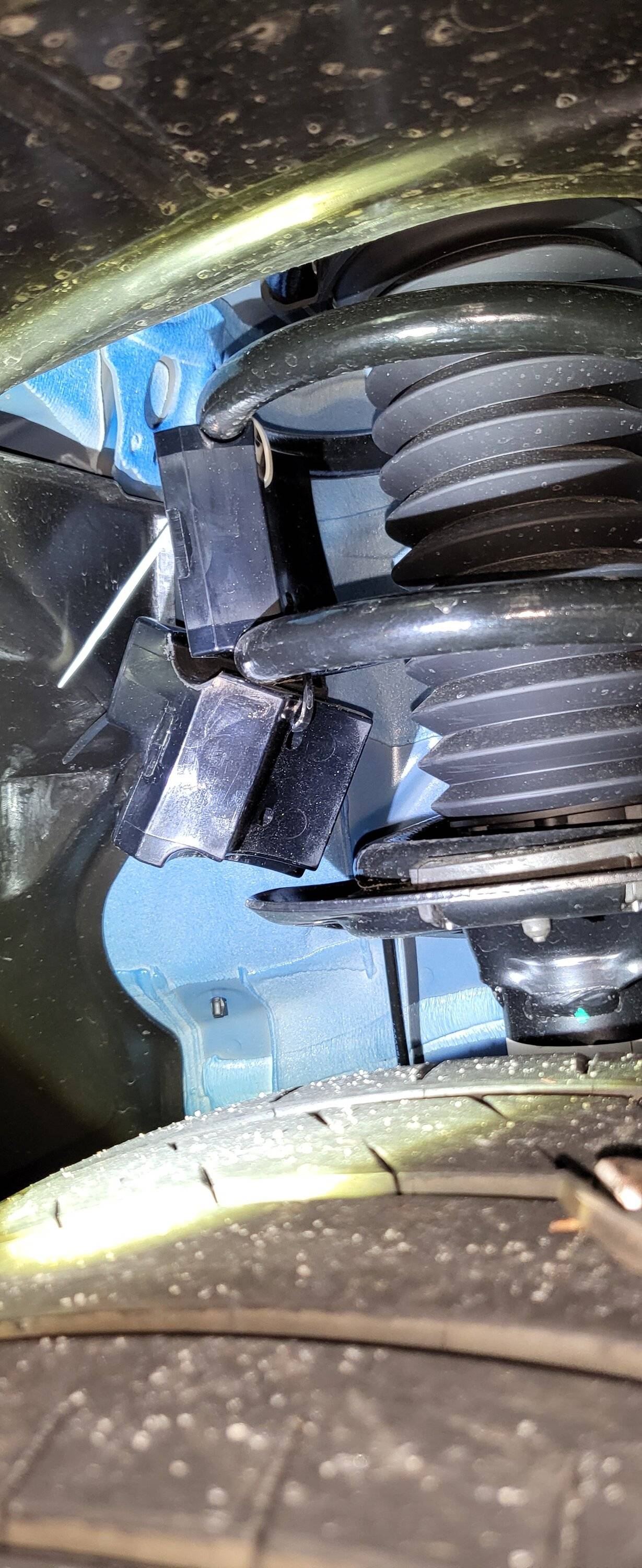 11th Gen Honda Civic Here's how to remove shipping blocks from FL5 Type R (my dealer forgot to remove them at delivery) 20221115_202800