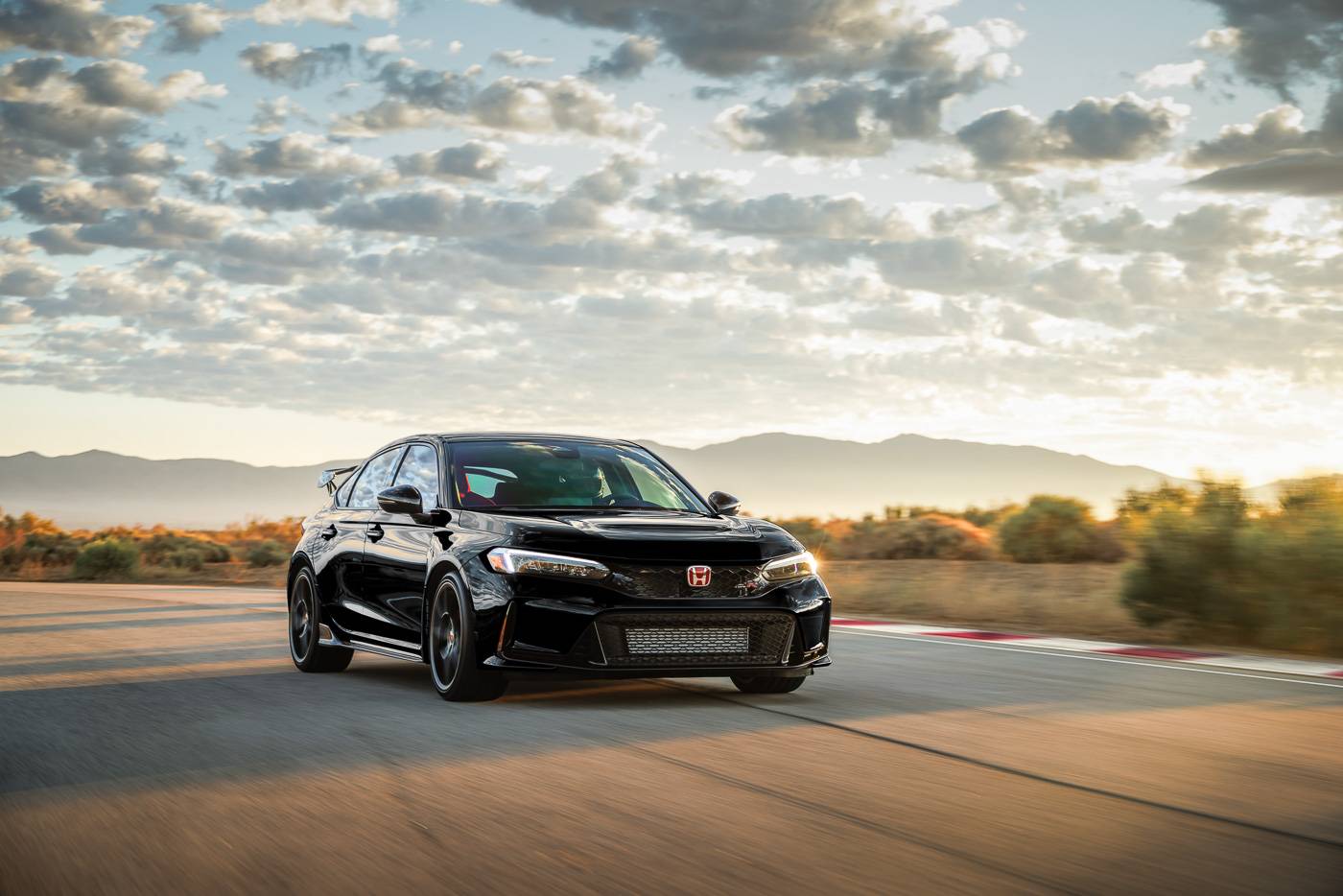 11th Gen Honda Civic Official 2023 Civic Type R (FL5) U.S. Specifications Released! 315 hp / 310 lb-ft! 2023_Civic_TypeR_0006