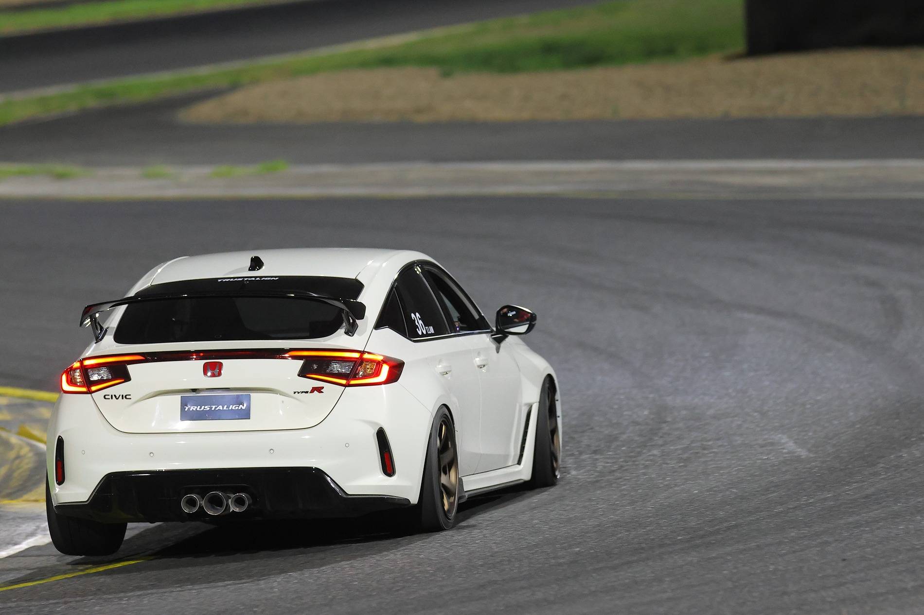 11th Gen Honda Civic 🚀 tezzasaurusrex - Build Journal 241217_green_0368