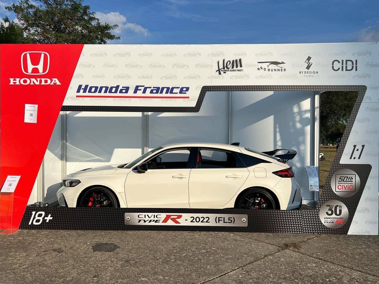 11th Gen Honda Civic Official CHAMPIONSHIP WHITE FL5 Type R Photos Thread 266C418D-C98E-42EF-91E5-970FF12FC626