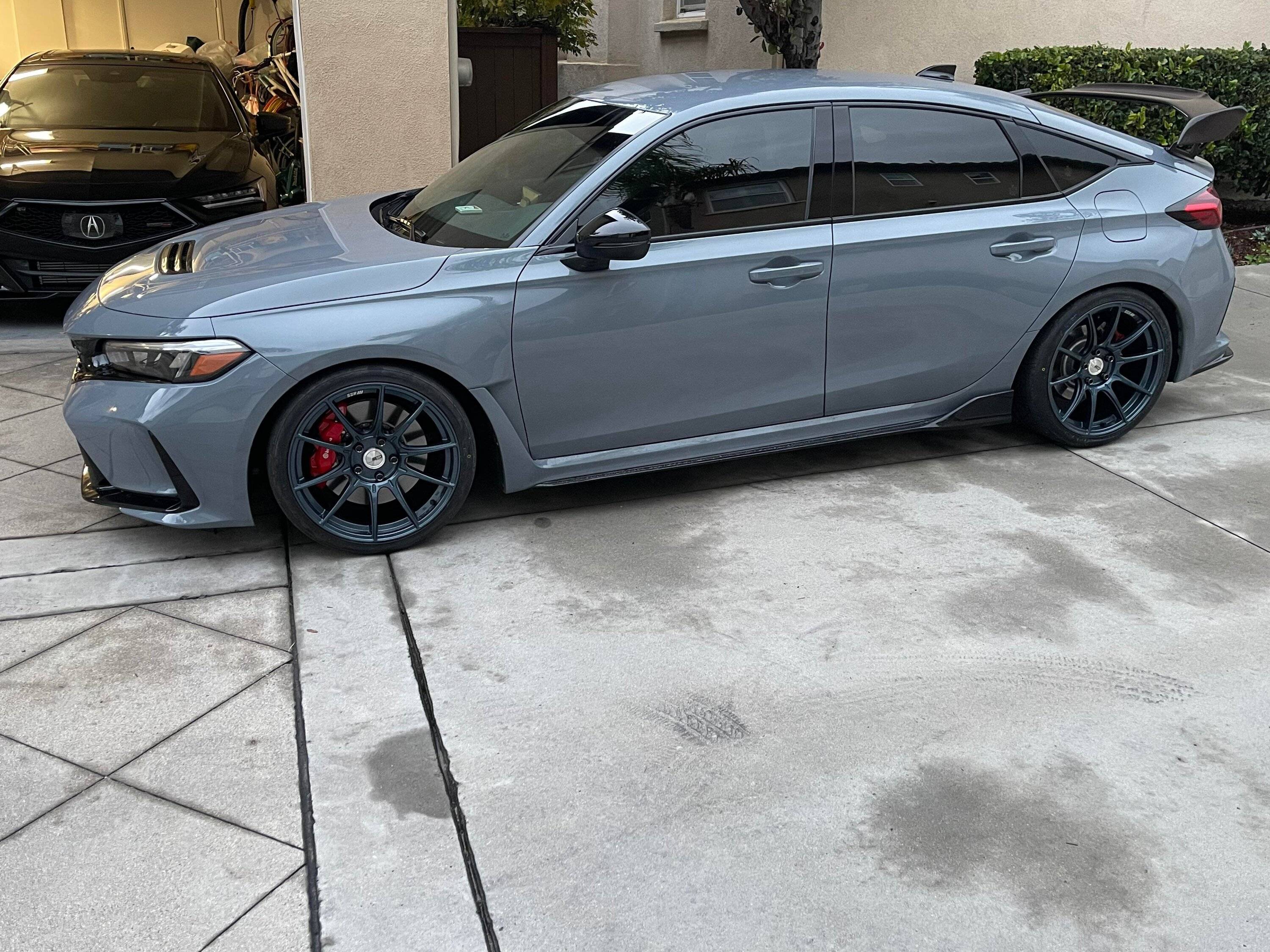 Lowered my Sonic Grey FL5 Civic Type R on H&R Springs, 19" SSR GTX01