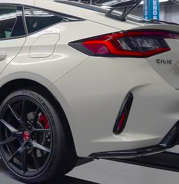 11th Gen Honda Civic CW rear bumper color mismatch - So common! Did you ever notice? 336275035_186296350780079_9145393418539715272_n