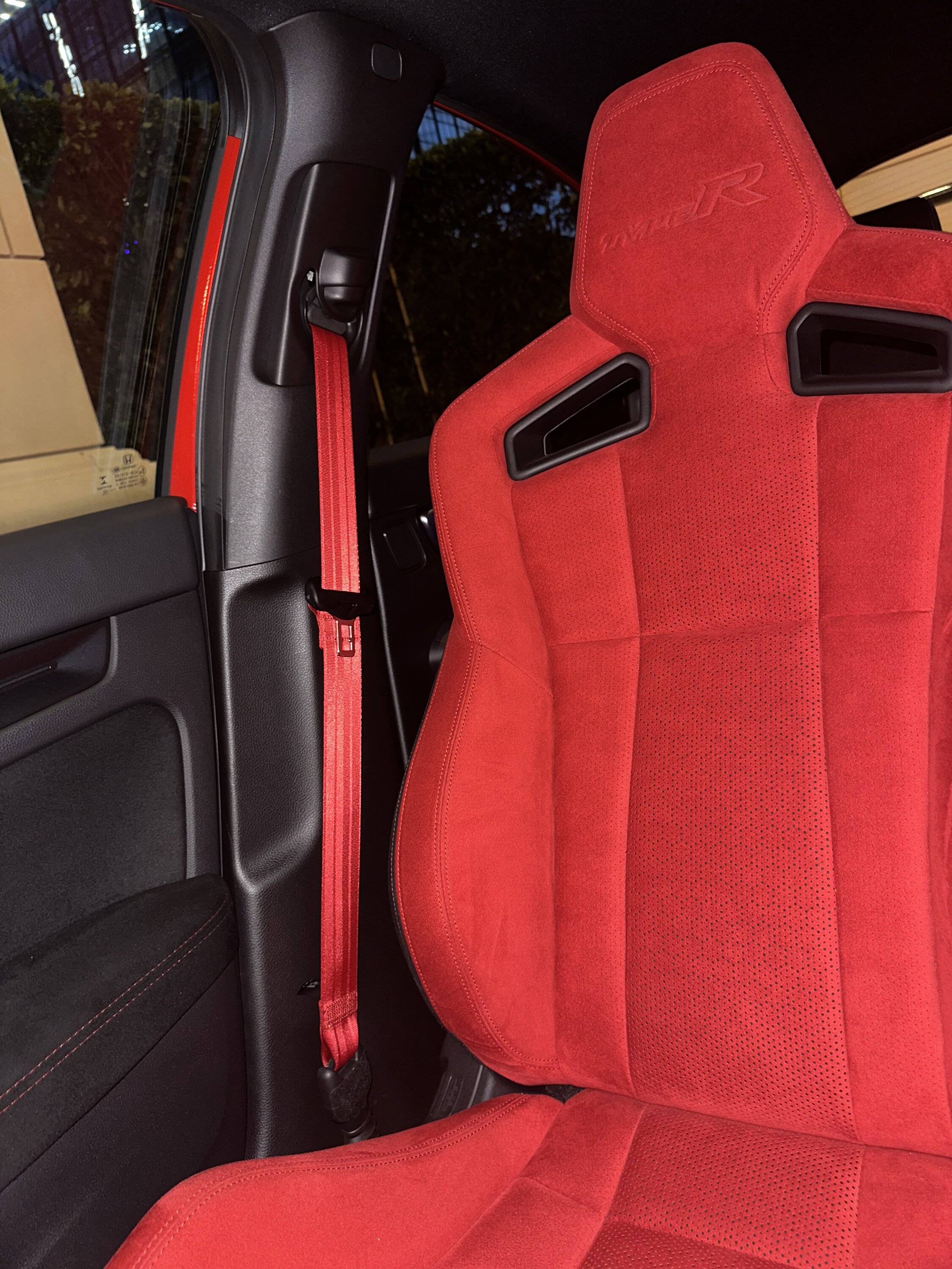 11th Gen Honda Civic Sat in Rallye Red FL5 Civic Type R and took interior pics 3A80B22B-357E-427B-A393-79B24B8CAC04