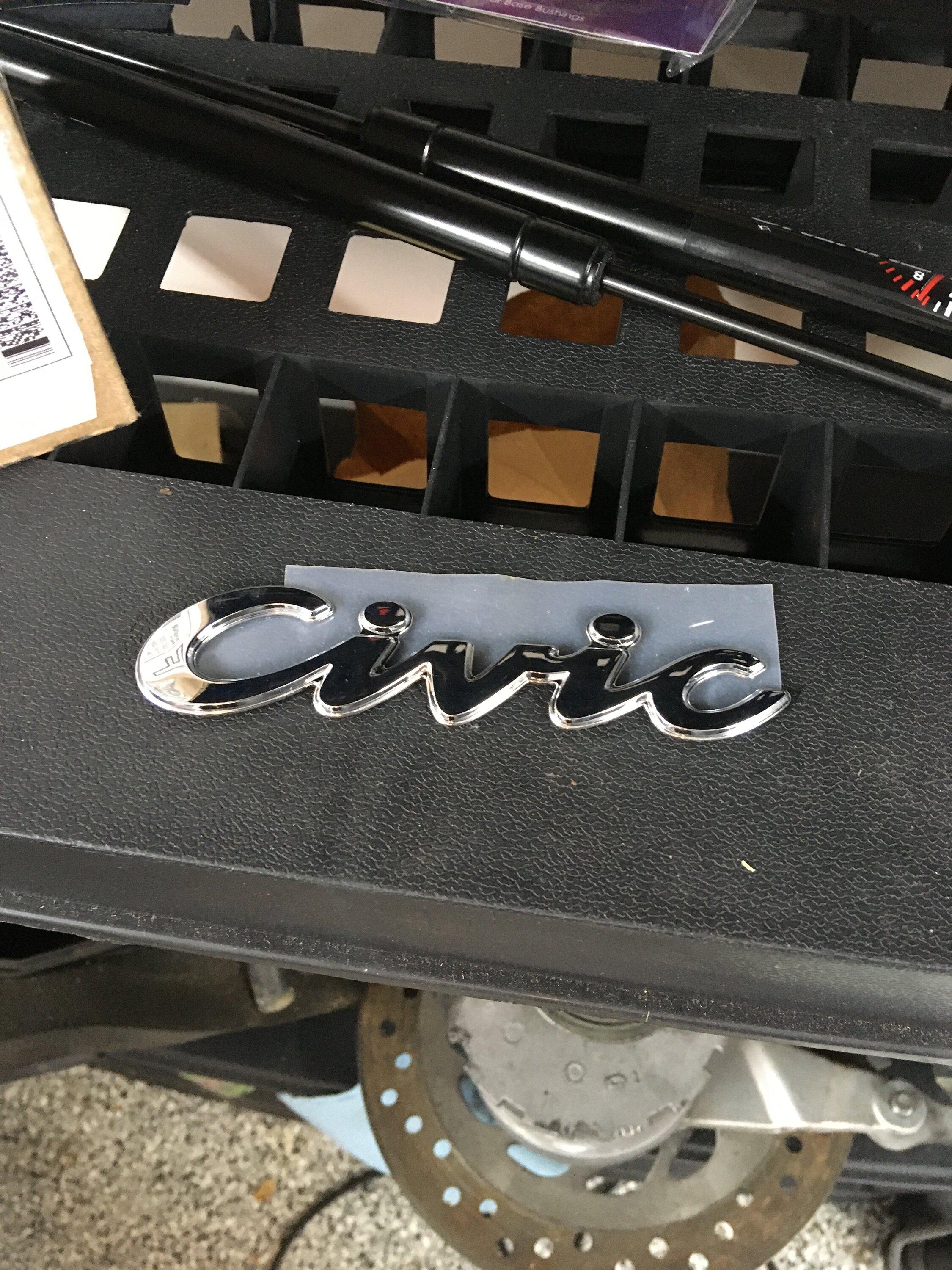 11th Gen Honda Civic I might be weird… like older Civic badging with connected lettering 53BDF7D7-F926-47C3-9645-62F6272DCE0E