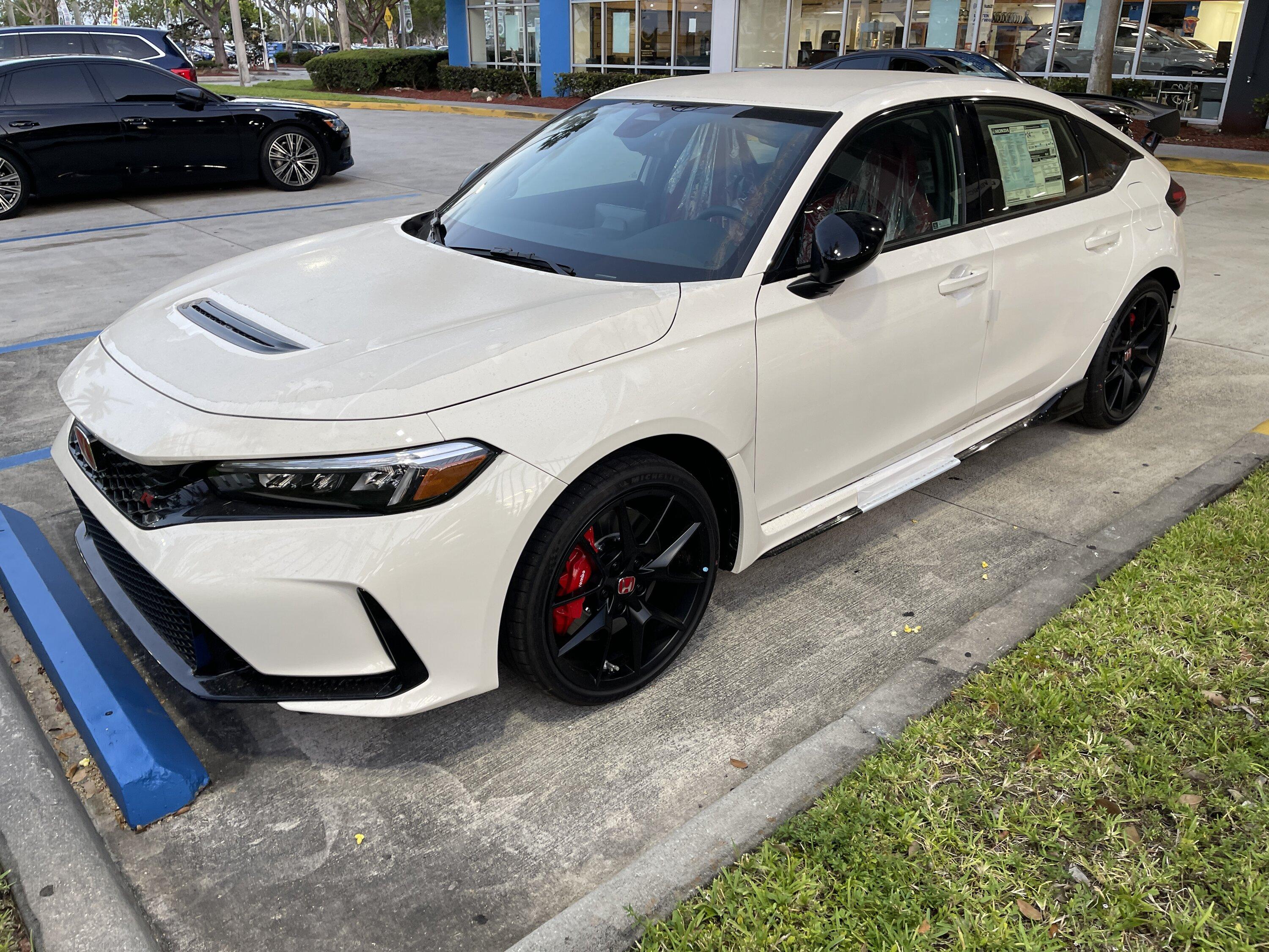 11th Gen Honda Civic East Coast FL5 Delivery Estimates/Confirmations 70562848474__101F182F-9C8A-4655-9AE8-F60FB187C2FC