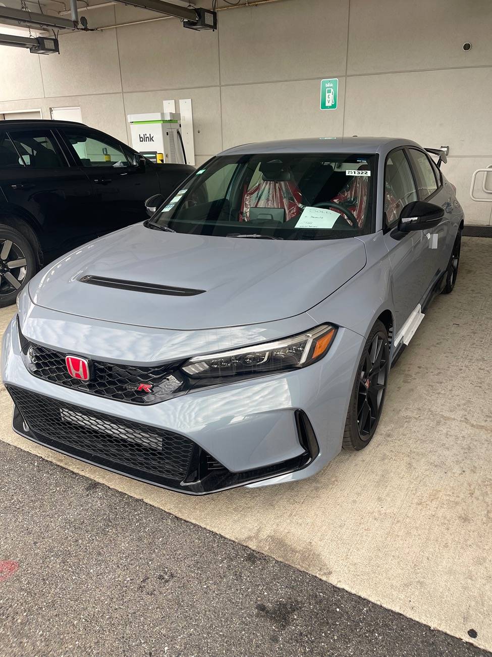 11th Gen Honda Civic Post your FL5 Civic Type R delivery pics! 🙌 📸 75735145291__E432645A-BB27-4B5F-A647-05FB14FEE81C