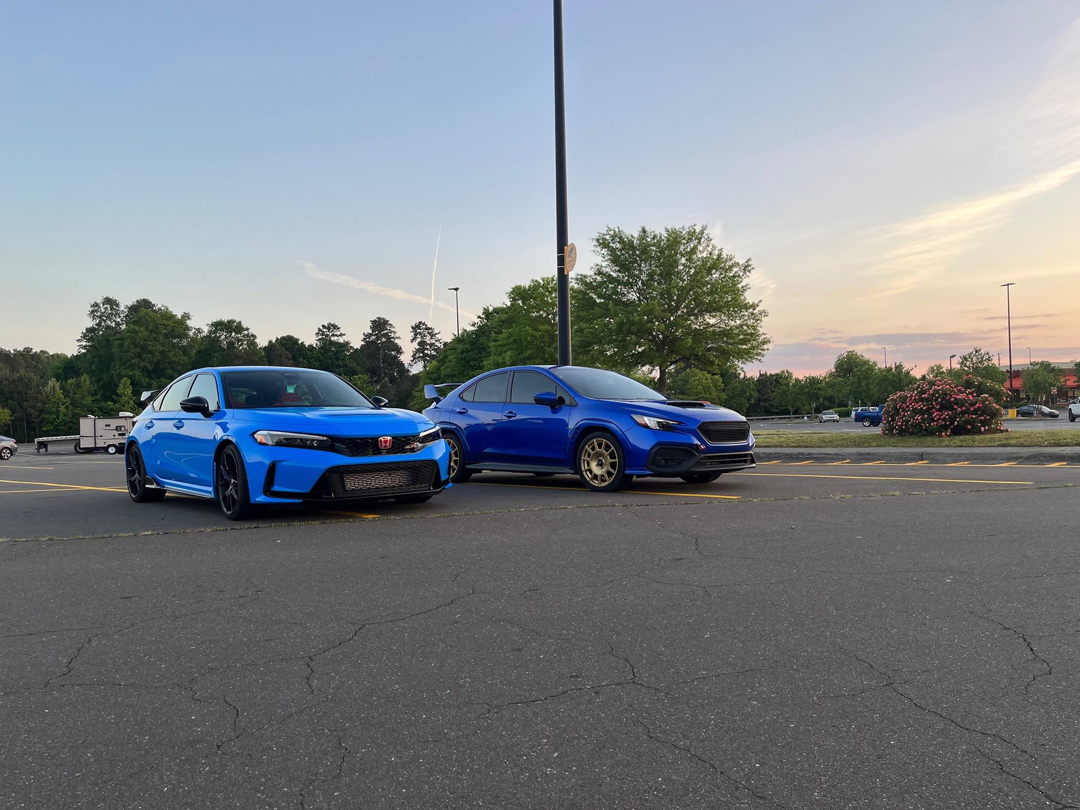 11th Gen Honda Civic I’ll just park next to you thank you A03A3144-4406-4DFC-88CF-35FD1384420D