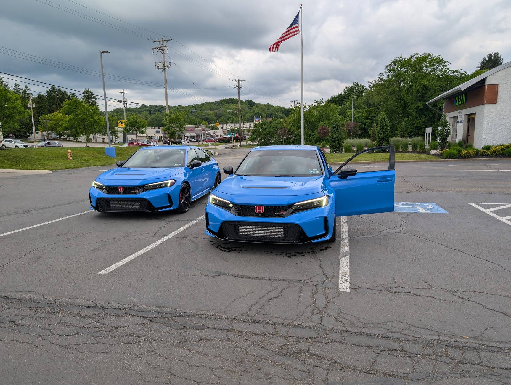11th Gen Honda Civic Official BOOST BLUE FL5 Type R Photos Thread Double Trouble