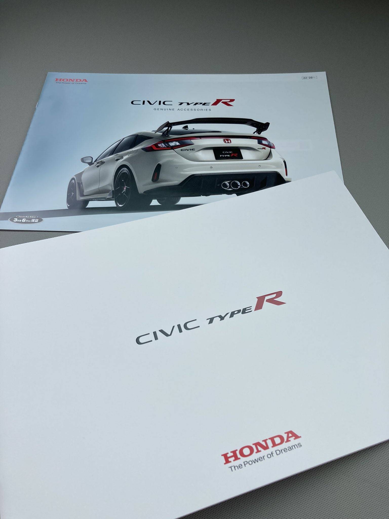 11th Gen Honda Civic FL5 Type R JDM Spec leaked, +40kg；Reservation skyrocketed in Japan reported by Bestcar FbTZMuqUsAEJ_W1