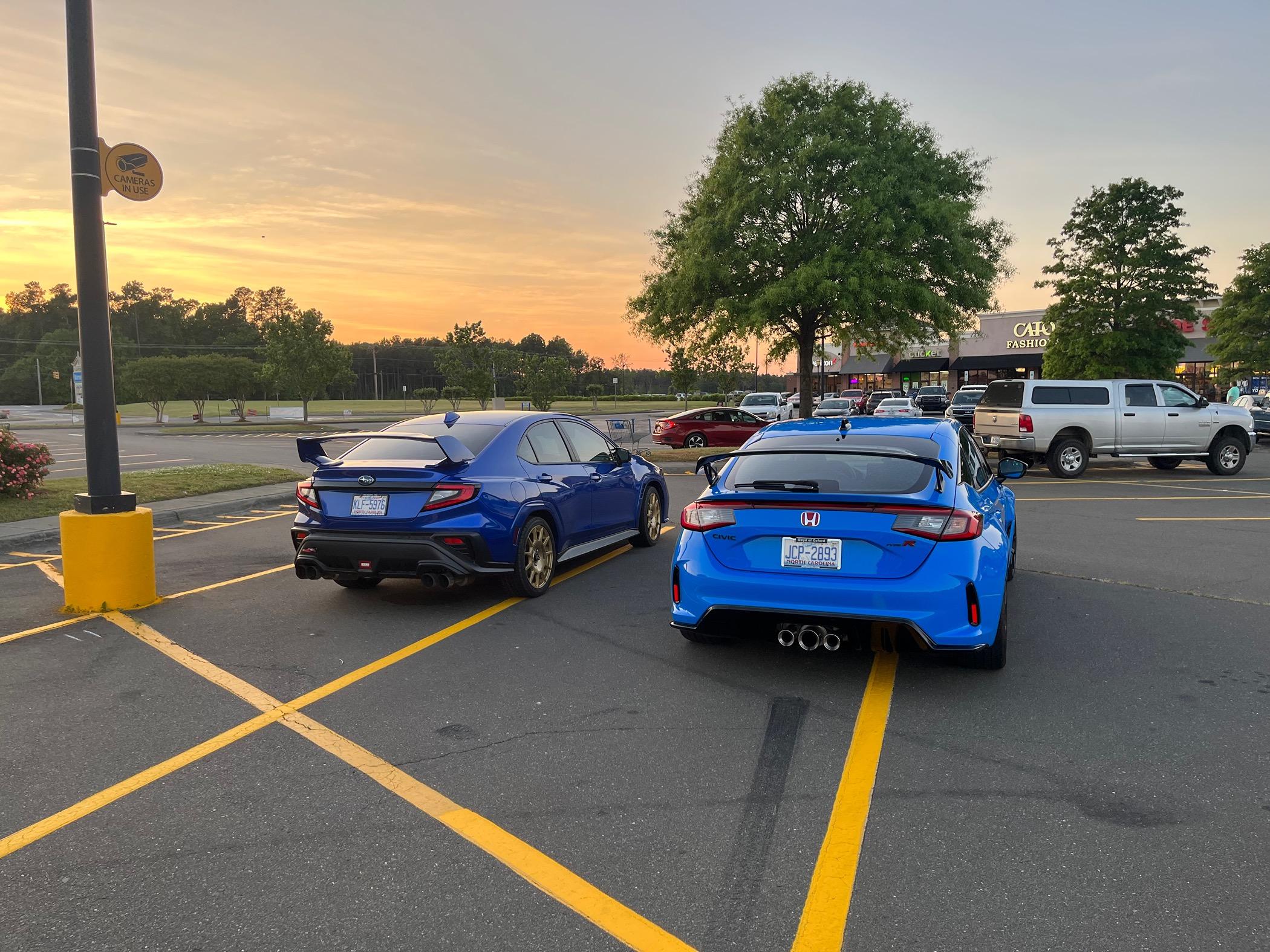 11th Gen Honda Civic I’ll just park next to you thank you FFF52479-38B5-4D59-9FFD-D1C08153175E