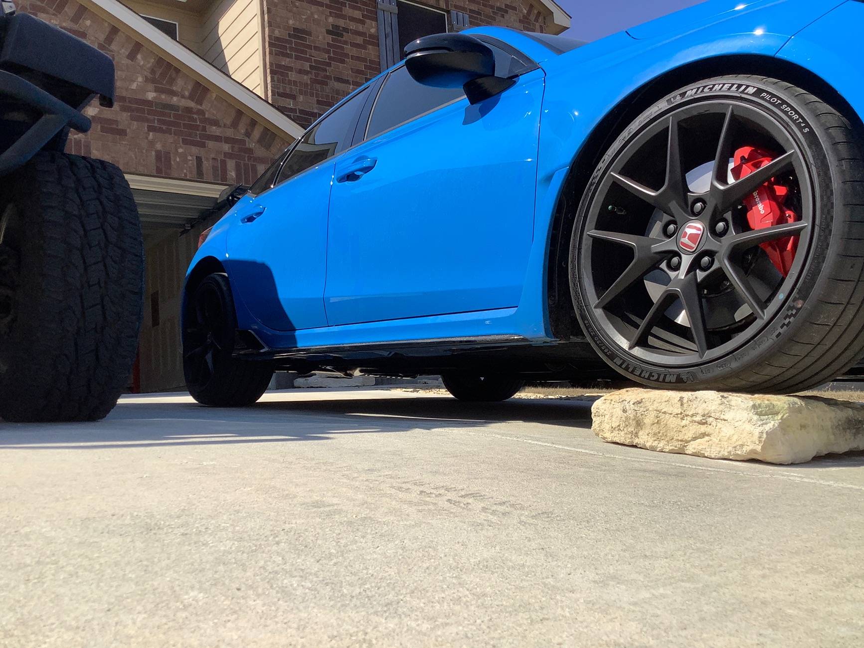 11th Gen Honda Civic Weirdo 2025 Type R Noob wants to INCREASE ground clearance.  He clearly needs help. IMG_0207