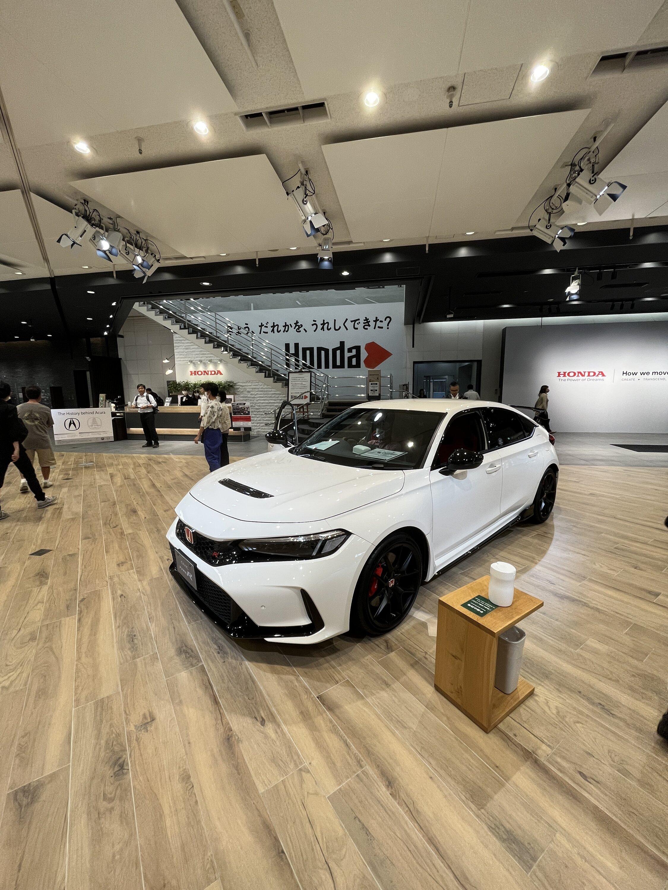 11th Gen Honda Civic Canadian dealer asked what colour Type R I want IMG_0495
