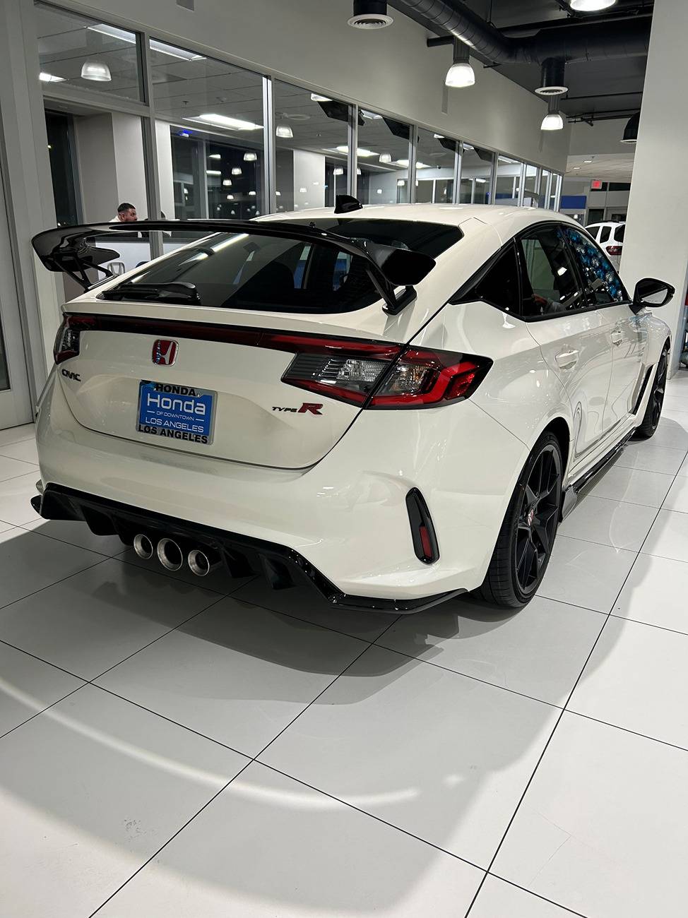 11th Gen Honda Civic Post your FL5 Civic Type R delivery pics! 🙌 📸 IMG_0530