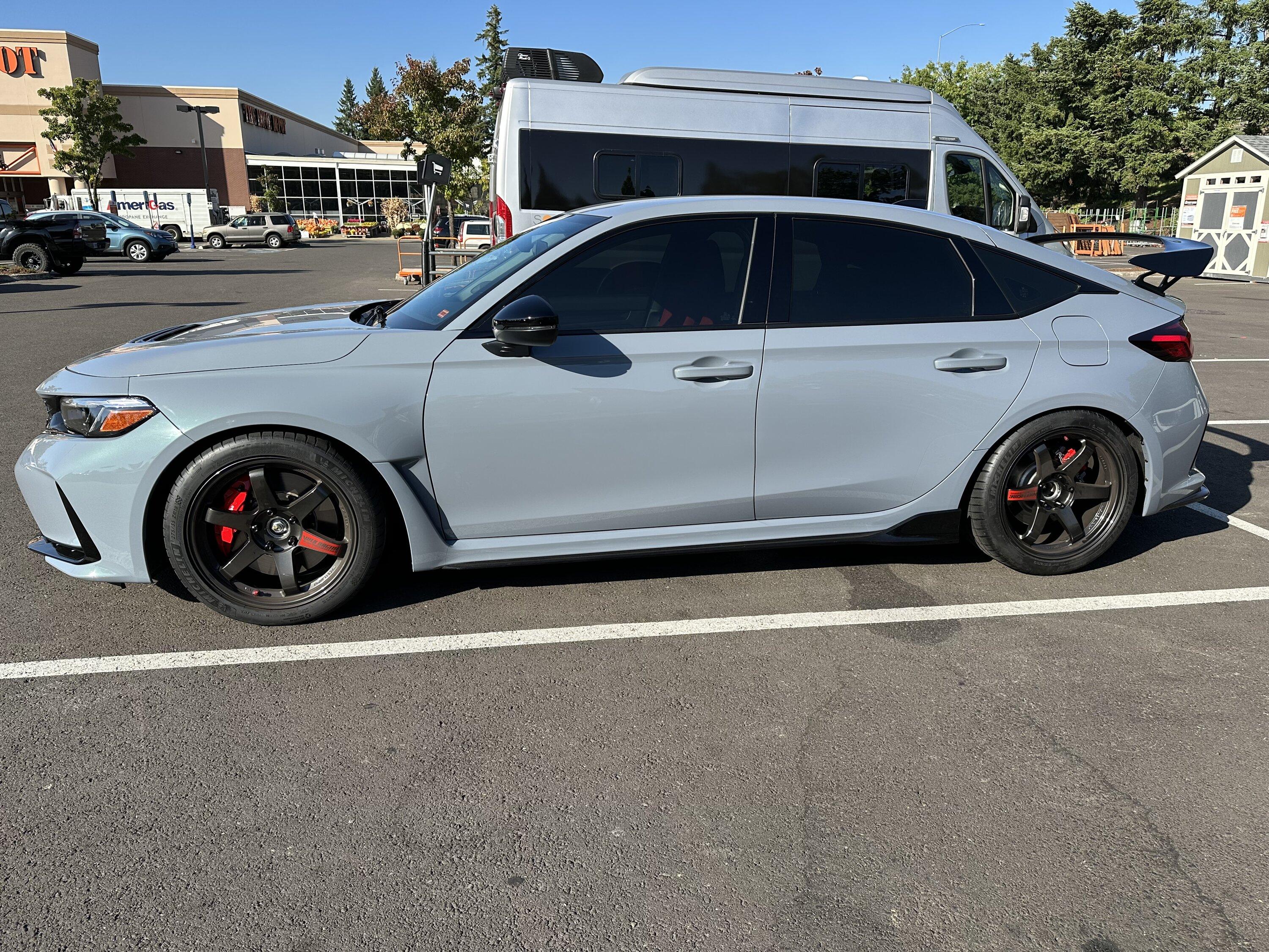 11th Gen Honda Civic Official SONIC GRAY PEARL FL5 Type R Photos Thread IMG_2006