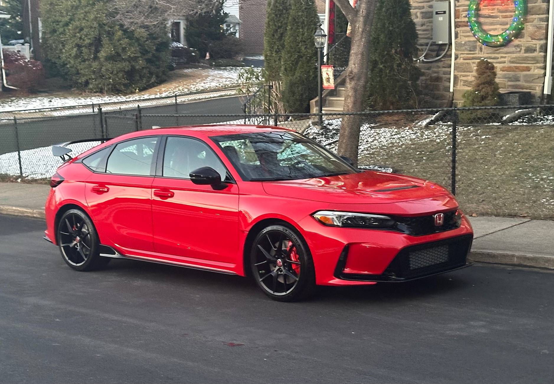 11th Gen Honda Civic Official RALLYE RED FL5 Type R Photos Thread IMG_2156