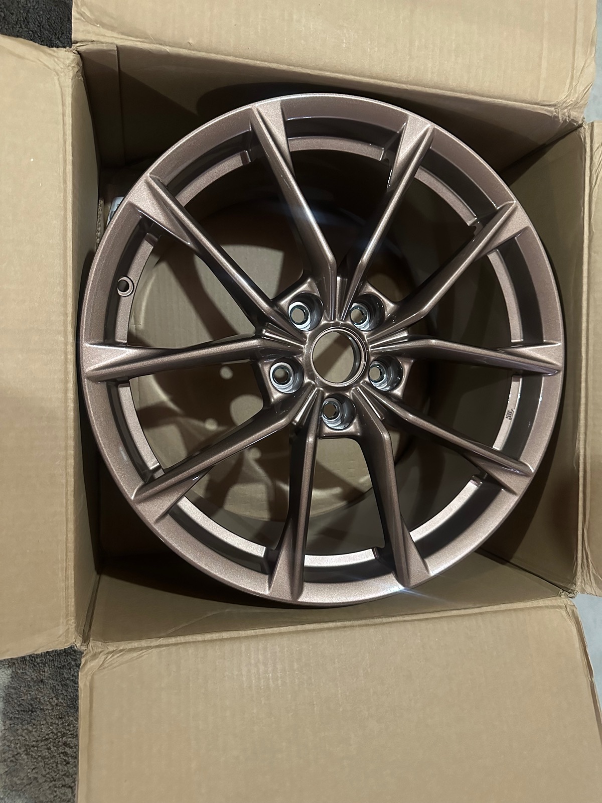 11th Gen Honda Civic FS: Brand new OEM bronze Integra Type S 19" accessory wheels IMG_2217