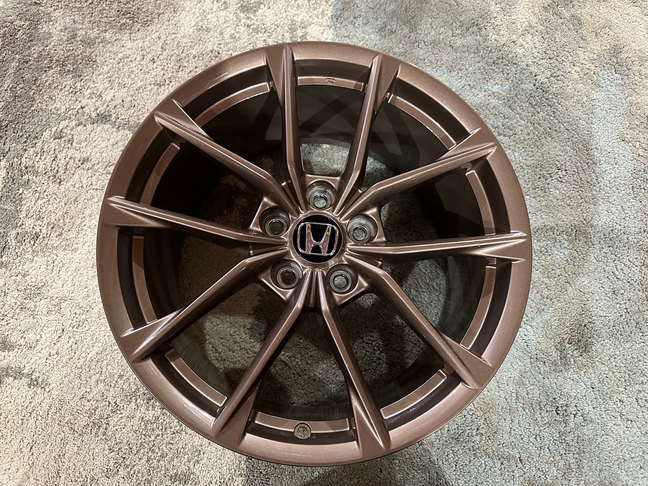 11th Gen Honda Civic FS: Brand new OEM bronze Integra Type S 19" accessory wheels IMG_2241