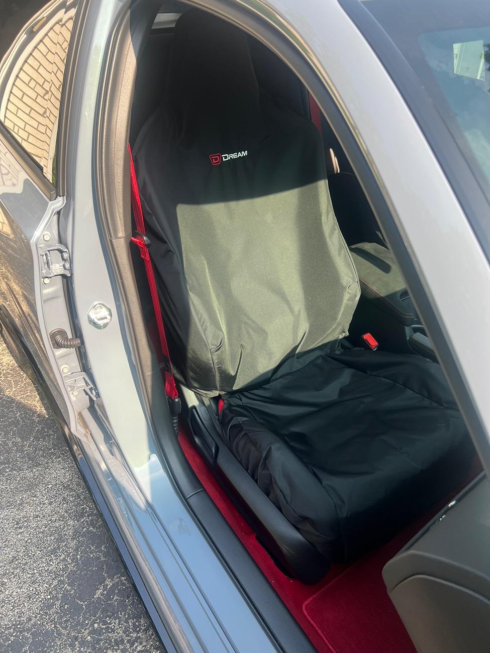 11th Gen Honda Civic Does anyone have pics of the Dream Automotive Front Seat Covers in Black? IMG_2252