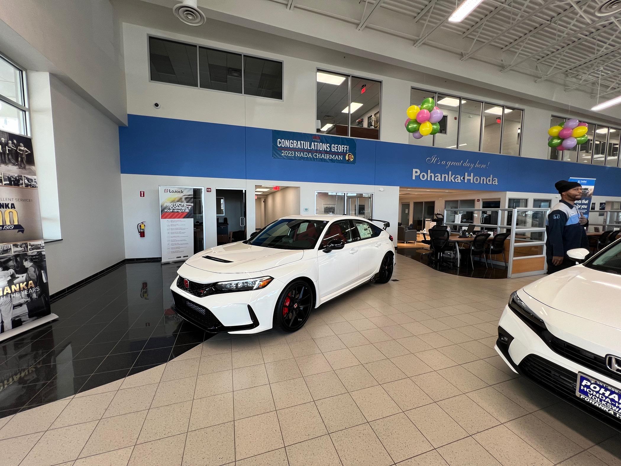 11th Gen Honda Civic Post your FL5 Civic Type R delivery pics! 🙌 📸 IMG_3201