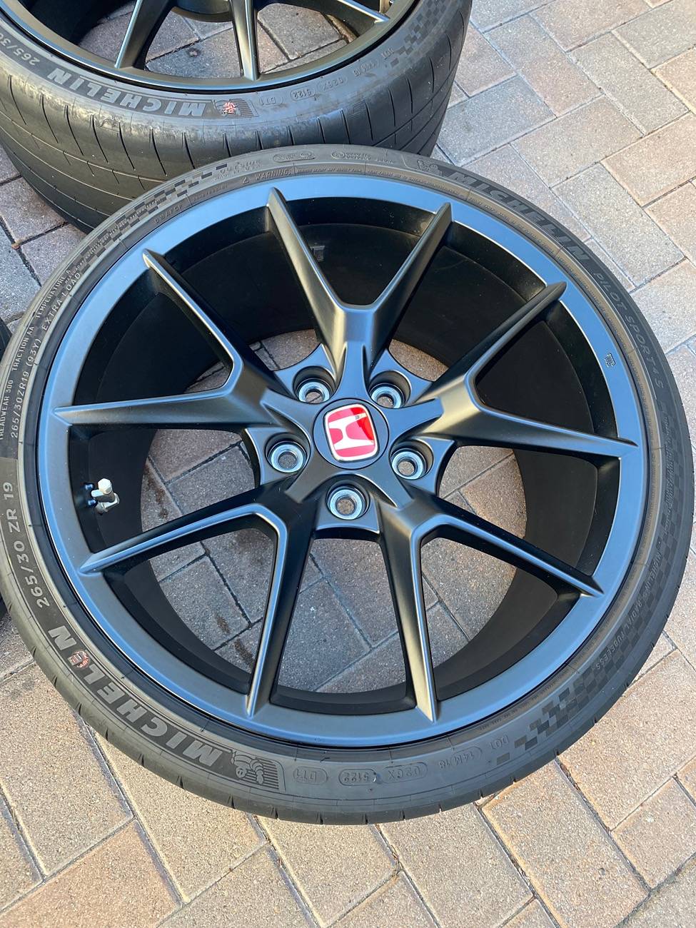 11th Gen Honda Civic SOLD: OEM 2023 FL5 Type R Rims and Tires IMG_7461