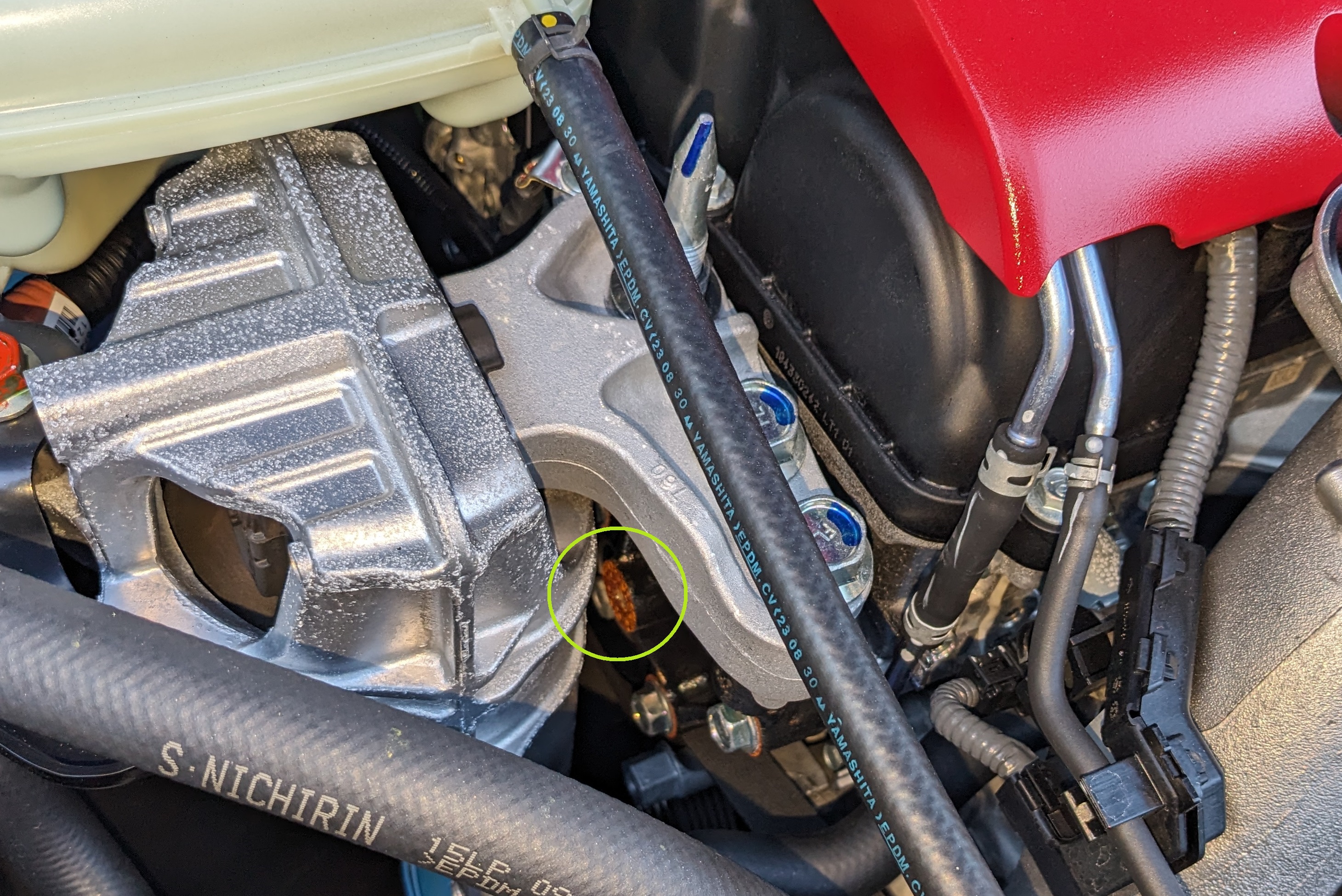 11th Gen Honda Civic Missing screw on the engine? noscrew