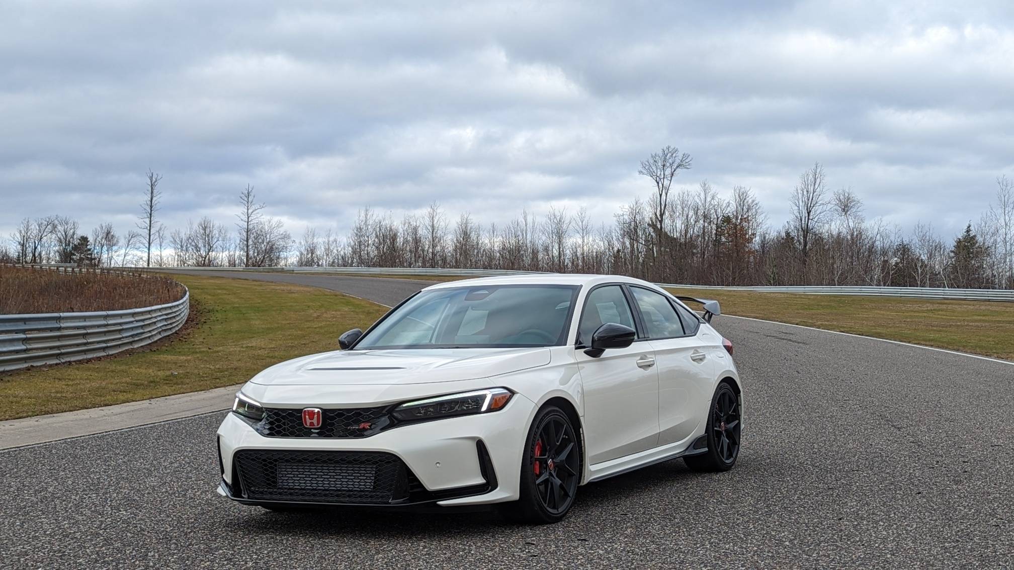 11th Gen Honda Civic First 500KMs Driving and FL5 Track Impressions @ Calabogie Motorsports Park, Longest Track in Canada PXL_20221112_180630198