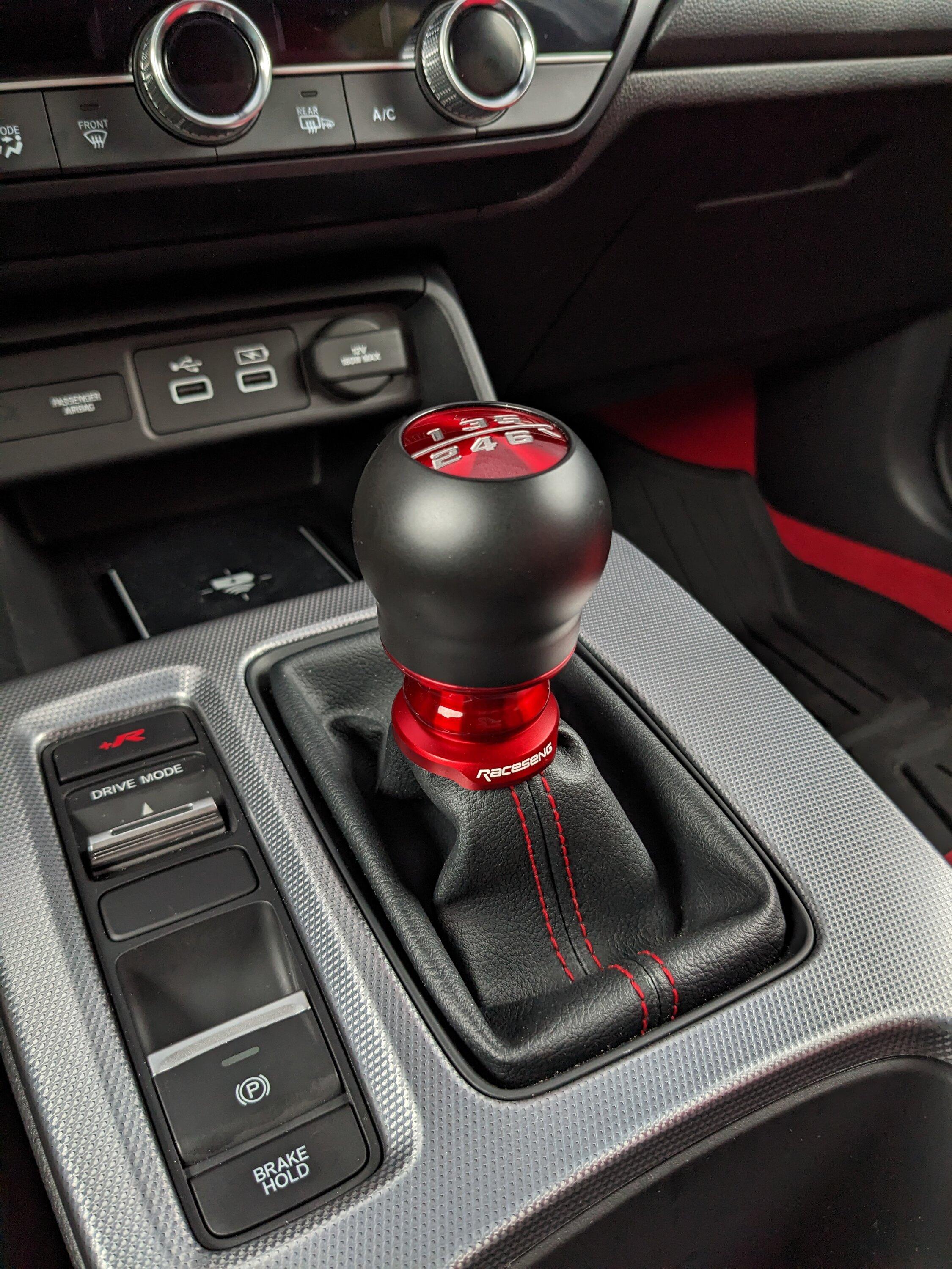 11th Gen Honda Civic Shift Knob installation on FL5R PXL_20230328_205345011