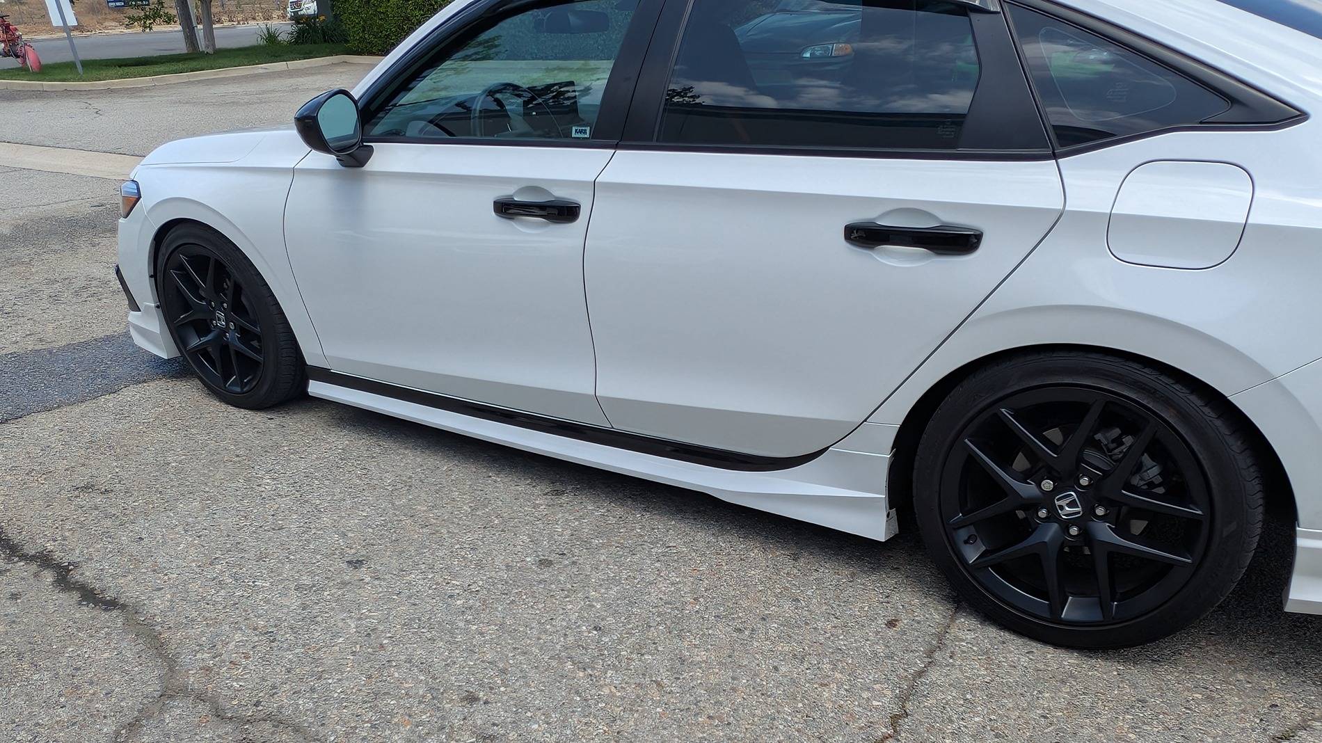 11th Gen Honda Civic 24 Si, OEM wheels/Eibach pro kit springs/20mm Garage line spacers PXL_20250524_204758369