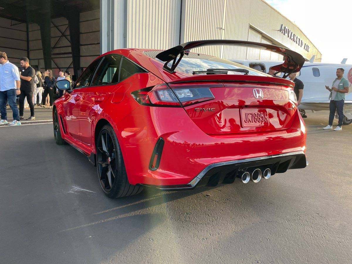 11th Gen Honda Civic OFFICIAL: 2023 Civic Type R Reveal Photos, Wallpapers & Videos red 2023 Civic type r 4
