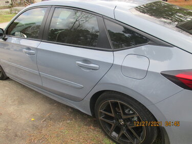11th Gen Honda Civic Pre Pickup pics from my dealer, 22' Sport Touring hatchback, manual sonic gray IMG_0093.JPG