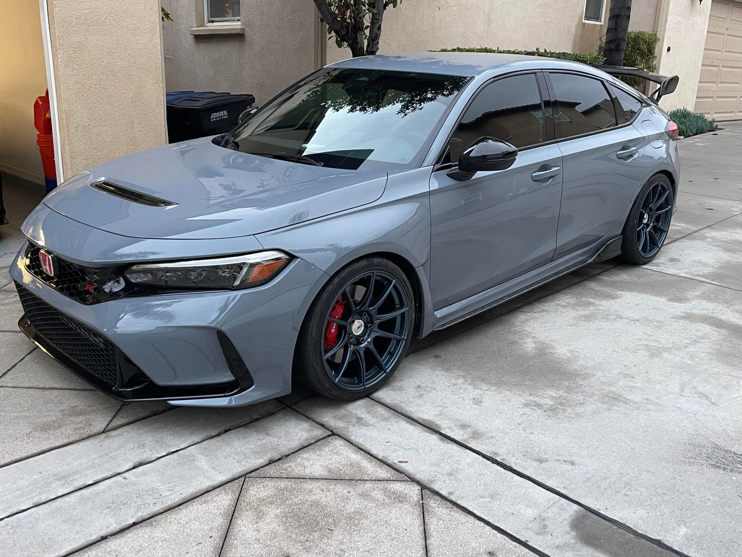 Lowered my Sonic Grey FL5 Civic Type R on H&R Springs, 19" SSR GTX01